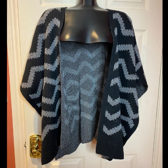 Original by Nicole Miller Jackets & Blazers - Original by Nicole Miller Cape EUC